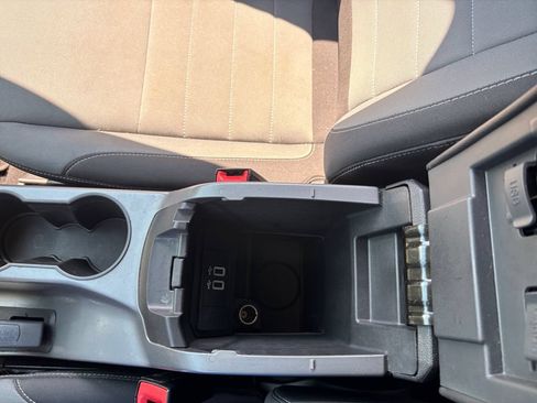 Used 2016 Ford Escape SE w/ Equipment Group 201A FWD image 12