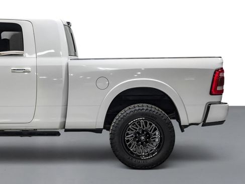 Used 2022 RAM 3500 Limited AWD/4WD image 12