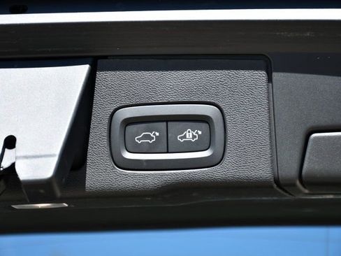 Used 2023 Volvo XC60 B5 Plus w/ Climate Package image 23