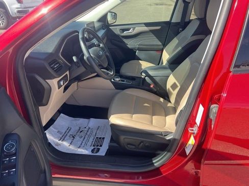 Used 2022 Ford Escape SEL w/ Technology Package image 12