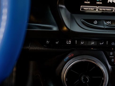 Used 2016 Chevrolet Camaro LT RWD image 31