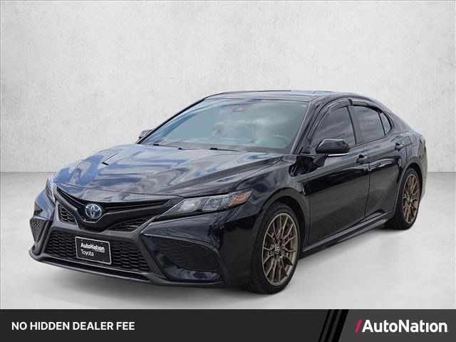 Used 2024 Toyota Camry SE FWD image 1