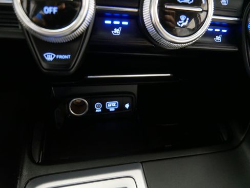 Used 2021 Genesis G70 3.3T image 31