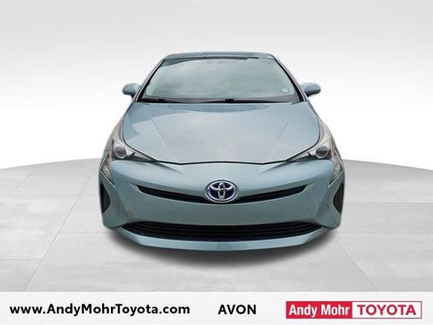 Used 2016 Toyota Prius Four image 2