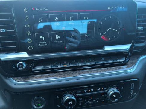 Certified 2024 GMC Sierra 1500 Elevation image 3