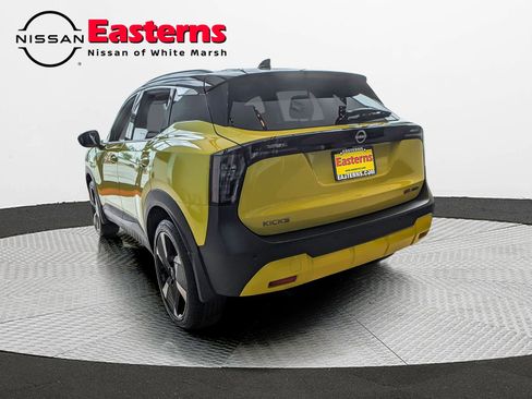 New 2025 Nissan Kicks SR image 5