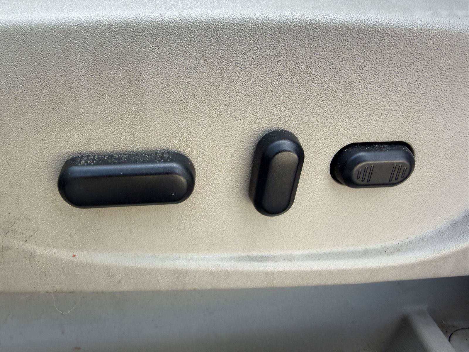 Used 2014 Ford Escape Titanium w/ Equipment Group 401A FWD image 15