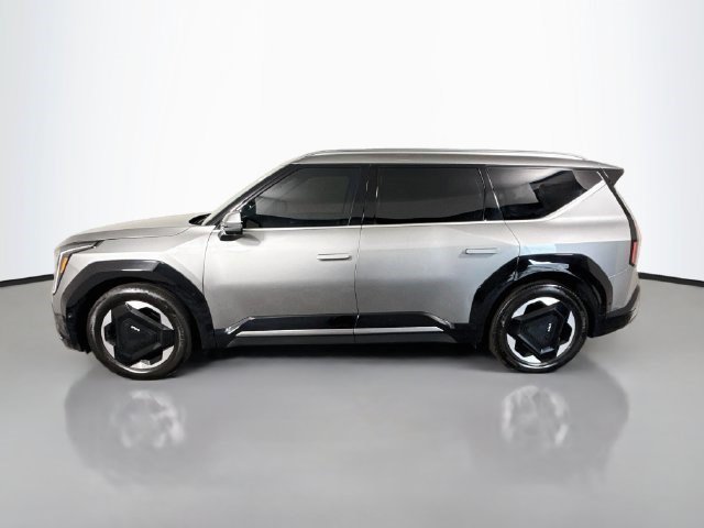 Used 2024 Kia EV9 Land AWD/4WD image 6
