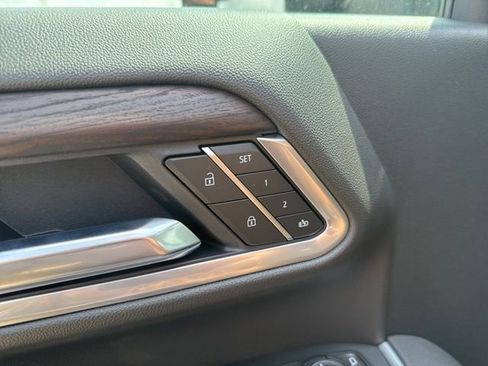 New 2026 GMC Sierra 2500 SLT w/ SLT Premium Package AWD/4WD image 13