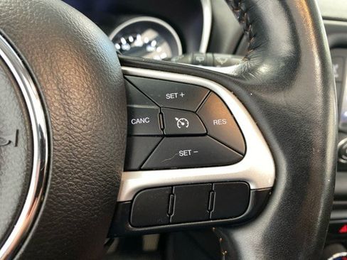 Used 2018 Jeep Compass Latitude w/ Cold Weather Group AWD/4WD image 20