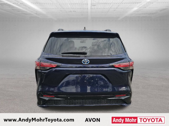 Used 2021 Toyota Sienna XSE FWD image 6