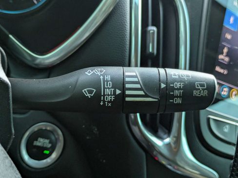 Used 2019 Chevrolet Equinox LT w/ Sun & Navigation Package FWD image 20