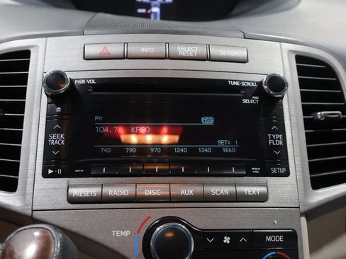 Used 2012 Toyota Venza XLE FWD image 24