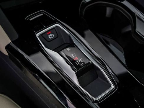 New 2025 Audi Q5 Premium image 22