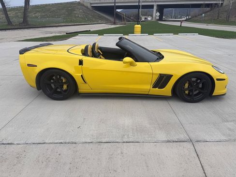 Used 2011 Chevrolet Corvette Grand Sport w/ Preferred Equipment Group image 31