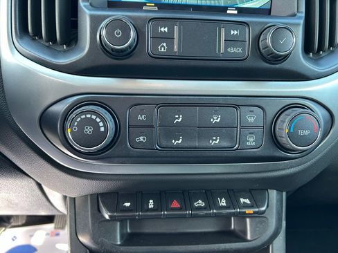 Used 2022 Chevrolet Colorado LT w/ Safety Package image 30
