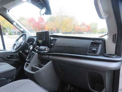 Used 2023 Ford Transit 350 XLT image 35