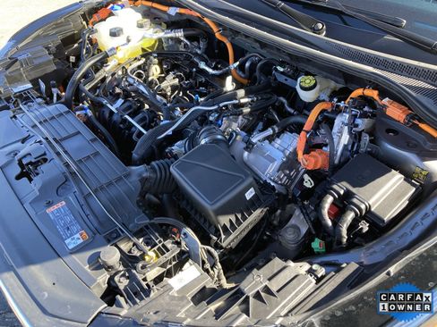 Used 2025 Ford Escape SE image 42