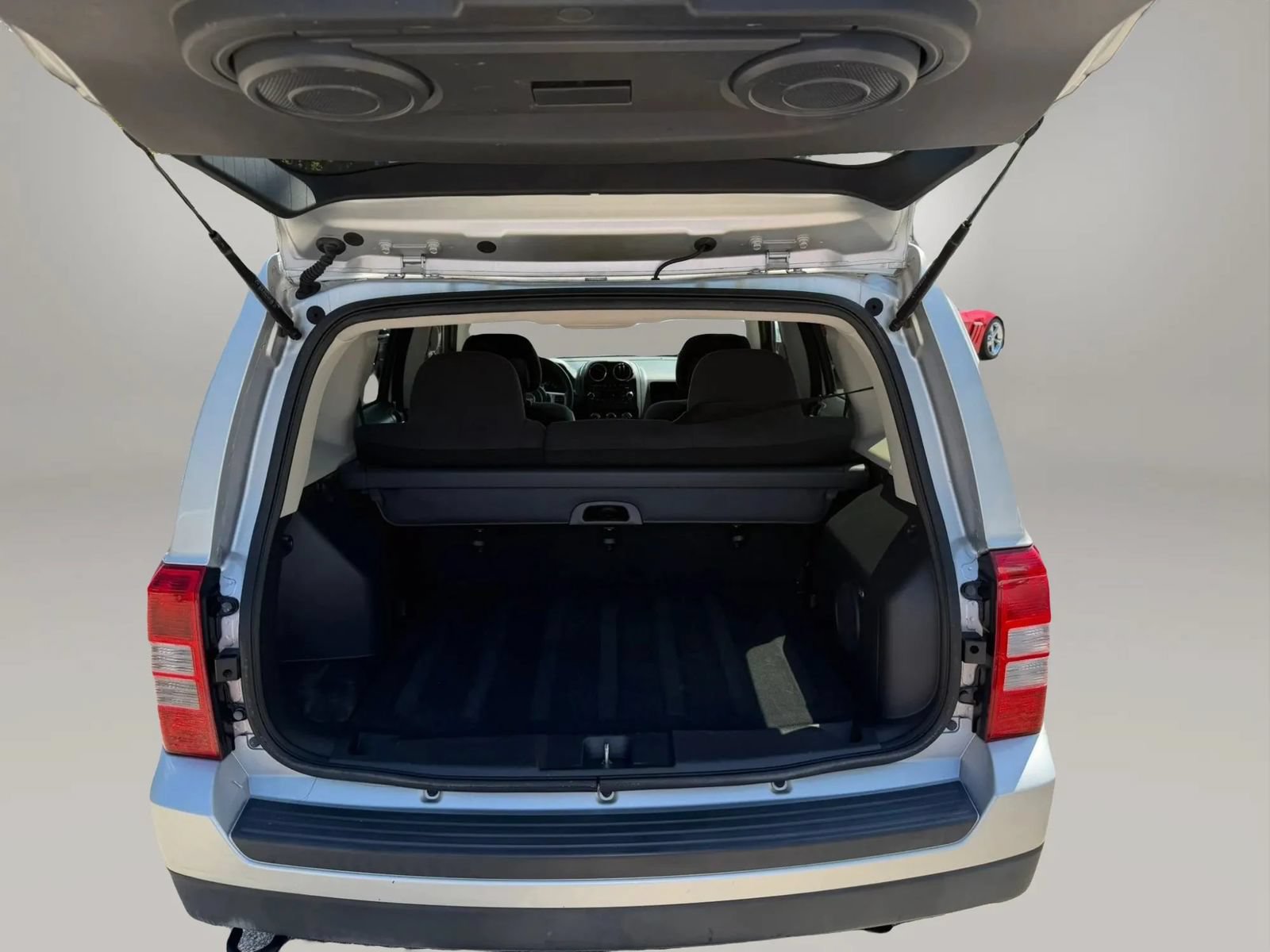 Used 2011 Jeep Patriot Latitude AWD/4WD image 25