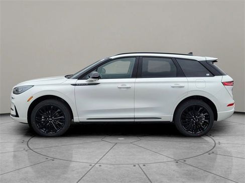 New 2026 Lincoln Corsair Premiere image 7