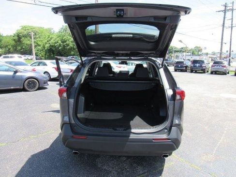 Used 2021 Toyota RAV4 XLE FWD image 43