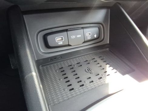 New 2026 Hyundai Venue SEL FWD image 28
