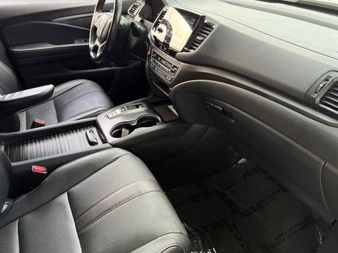 Used 2023 Honda Passport TrailSport image 19