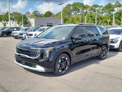 New 2026 Kia Carnival EX FWD image 3
