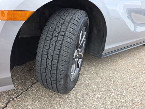 Used 2022 Honda Odyssey EX-L image 35