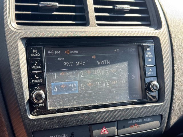 Used 2025 Mitsubishi Outlander Sport AWD image 30