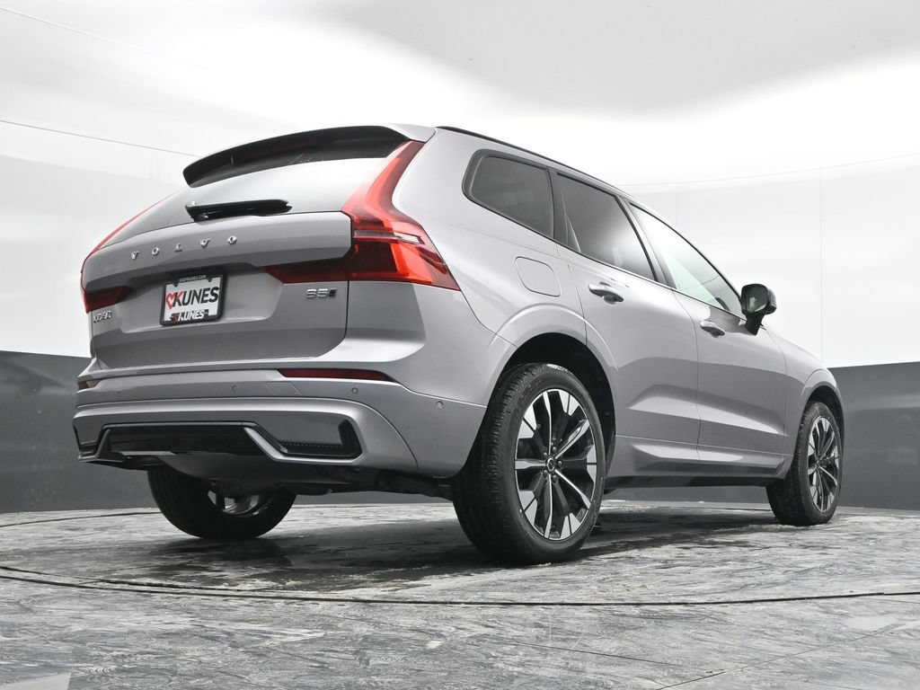New 2026 Volvo XC60 B5 Plus w/ Protection Package Premier AWD/4WD image 37