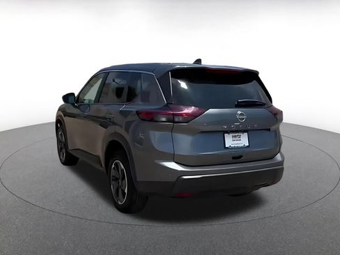 Used 2025 Nissan Rogue SV AWD/4WD image 11