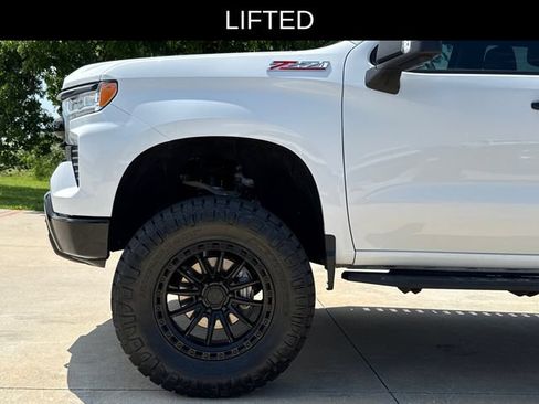 Used 2023 Chevrolet Silverado 1500 LT Trail Boss w/ LT Trail Boss Premium Package AWD/4WD image 5