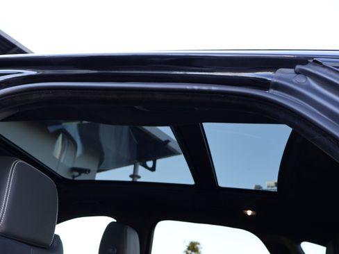 Used 2020 Jaguar F-PACE R-Sport image 13