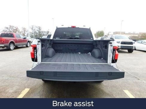 Used 2023 Ford F150 Lightning XLT image 12