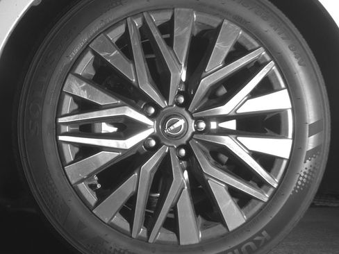 Used 2025 Nissan Altima 2.5 SV image 12