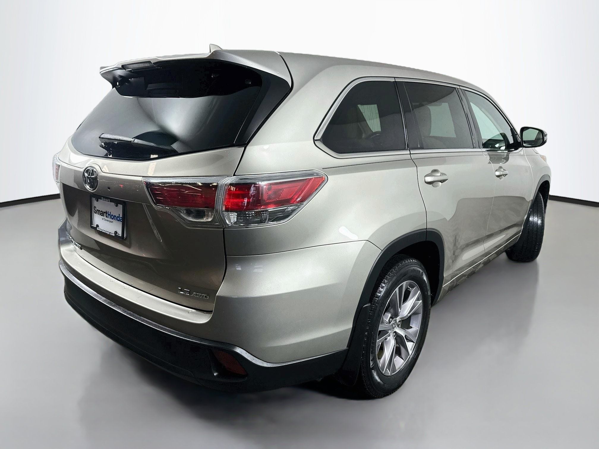 Used 2014 Toyota Highlander Plus AWD/4WD image 7