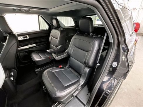 Used 2023 Ford Explorer Limited w/ Limited Technology Package AWD/4WD image 20