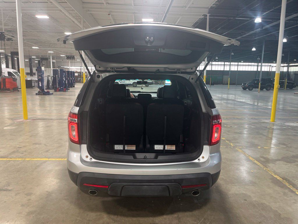 Used 2012 Ford Explorer XLT FWD image 16