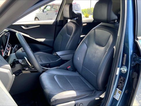 Used 2023 Kia Niro SX Touring FWD image 23