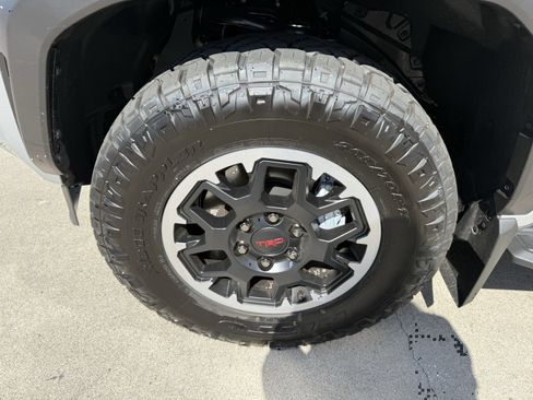 Certified 2025 Toyota 4Runner TRD Off-Road Premium image 10