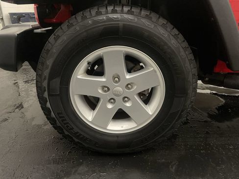 Used 2018 Jeep Wrangler Unlimited Sport S AWD/4WD image 23