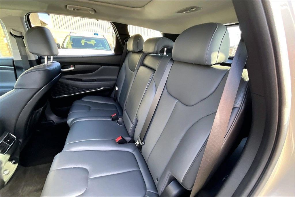 Certified 2023 Hyundai Santa Fe SEL w/ Premium Package FWD image 15