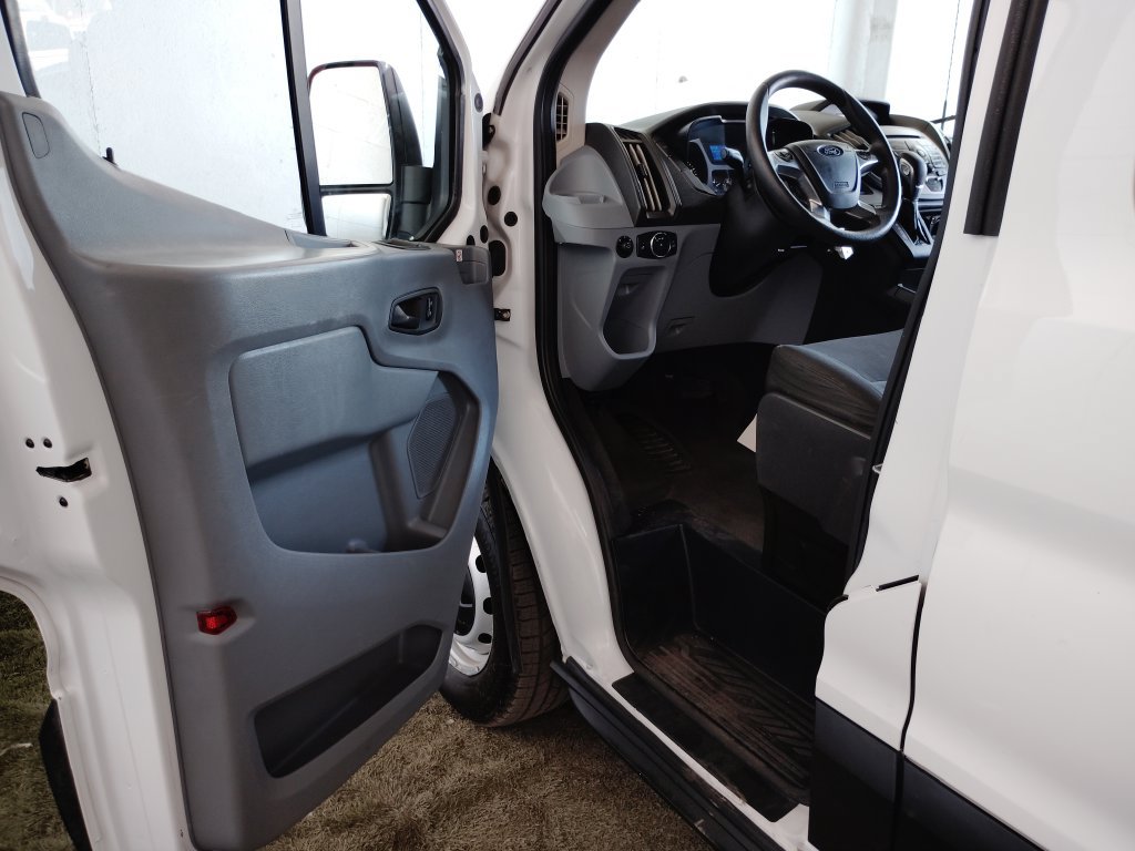 Used 2019 Ford Transit 150 XL RWD image 21
