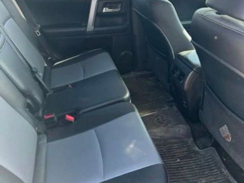 Used 2016 Toyota 4Runner SR5 image 8