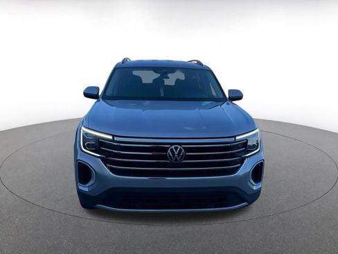 Used 2025 Volkswagen Atlas SE image 4