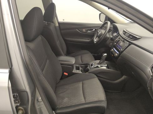 Used 2018 Nissan Rogue SV FWD image 21