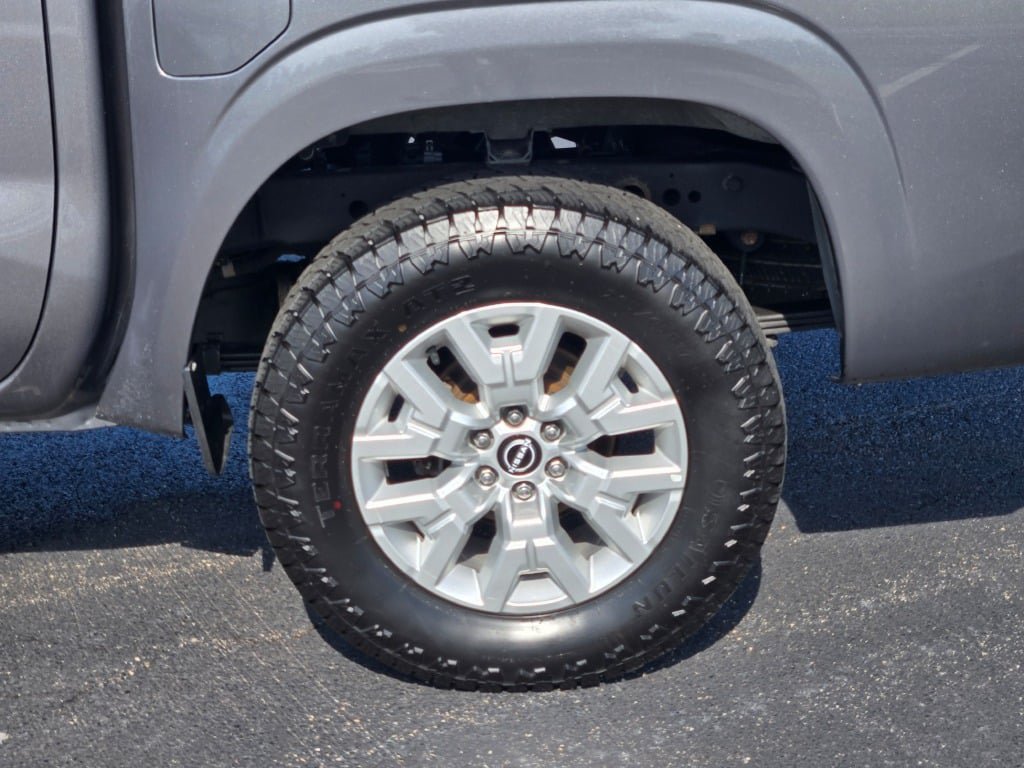 Used 2023 Nissan Frontier SV AWD/4WD image 17