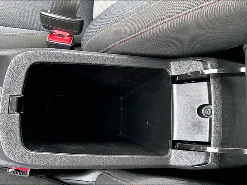 Used 2024 Chevrolet Trax RS w/ Sunroof Package image 30