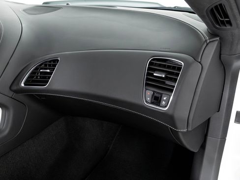 Used 2015 Chevrolet Corvette Z06 w/ 3LZ Preferred Equipment Group image 39